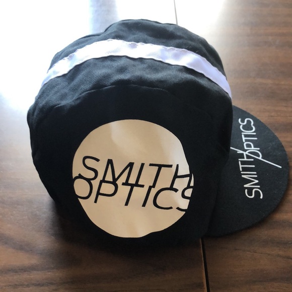 SMITH CYCLE CAP. SMALL. BLACK/WHITE - Picture 5 of 7